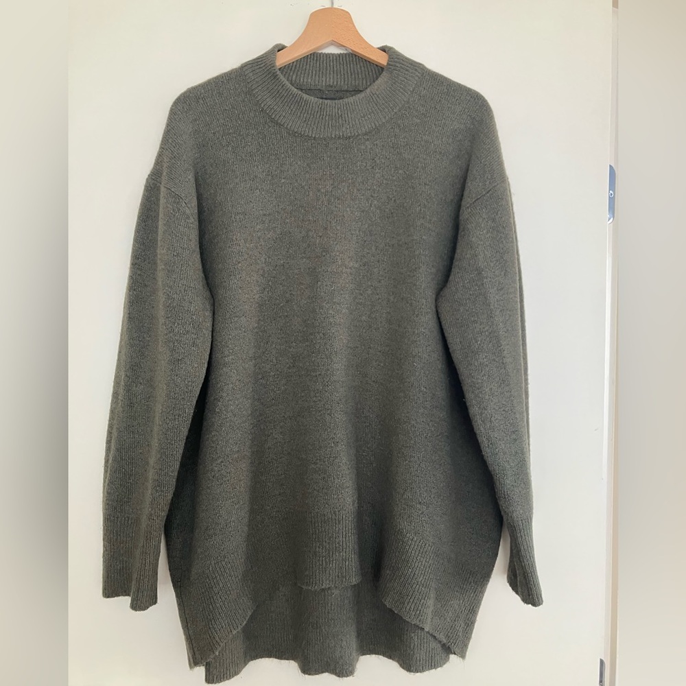 Reserved Wool Blend Sweater in Olive